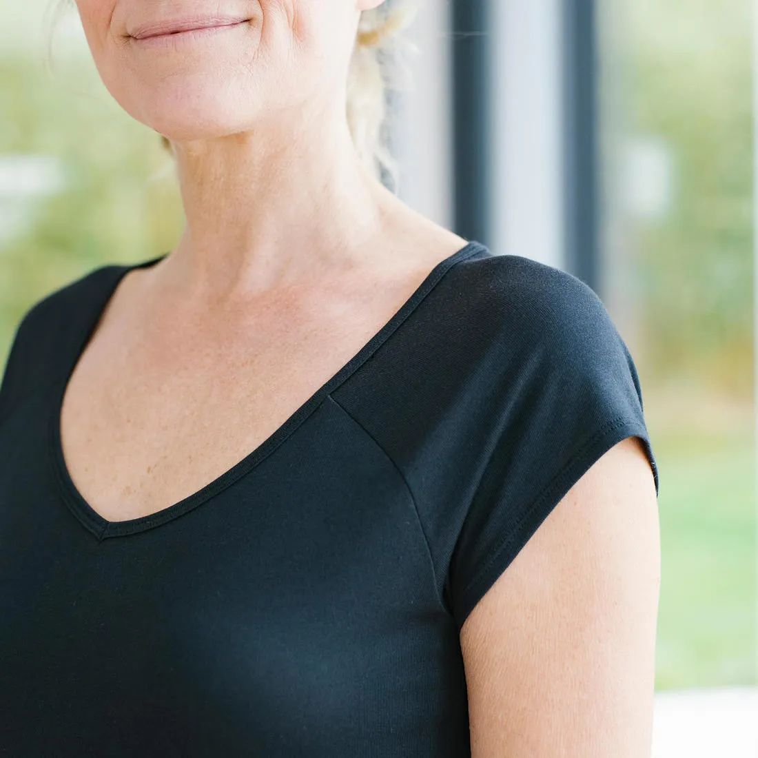 530 Women's Pilates & Gentle Gym T-Shirt - Black