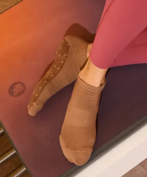 Classic Low Rise Grip Socks - Bark Brown