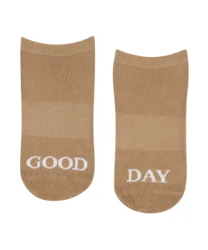 Classic Low Rise Grip Socks - Good Day Beige