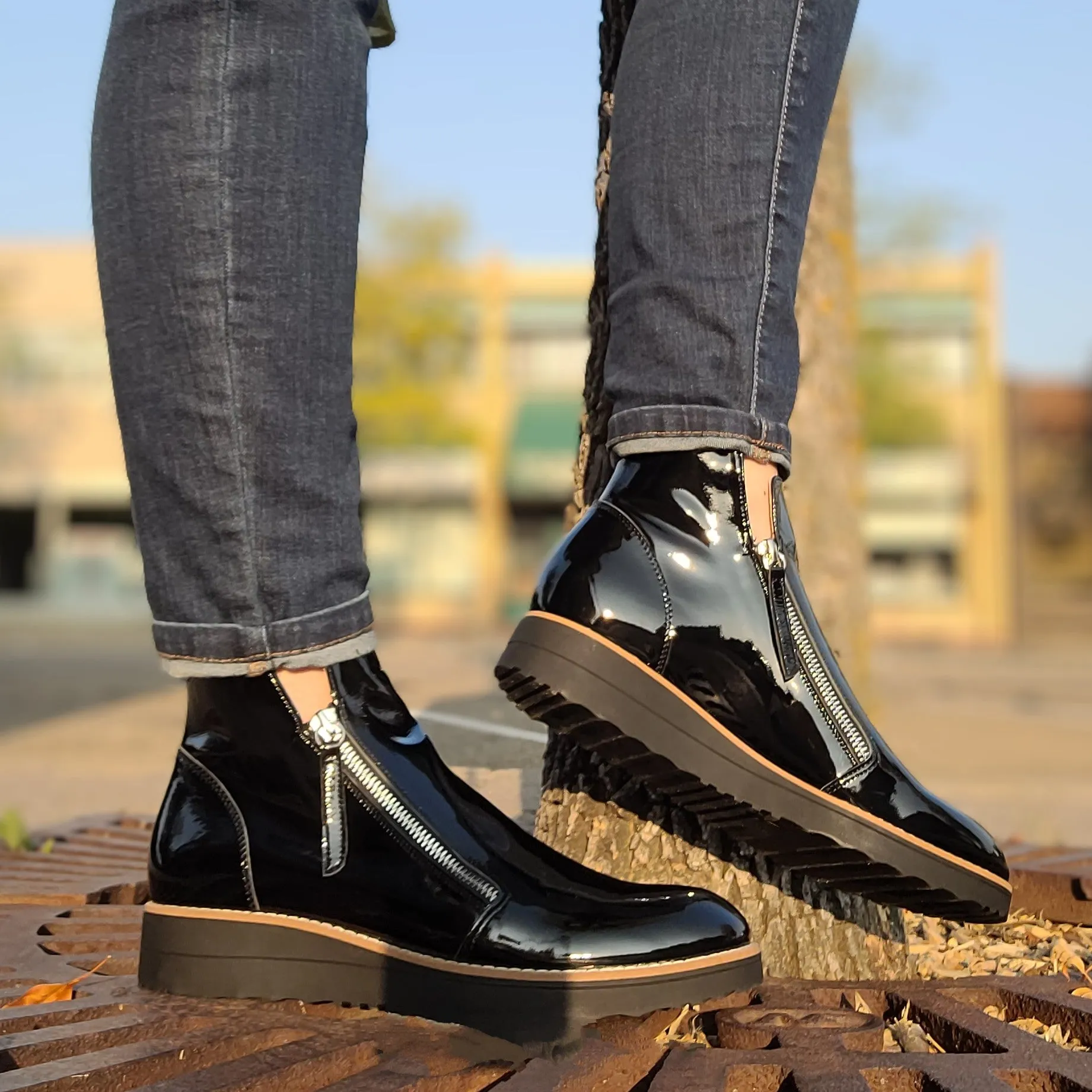 Django & Juliette Oh My - Black Patent