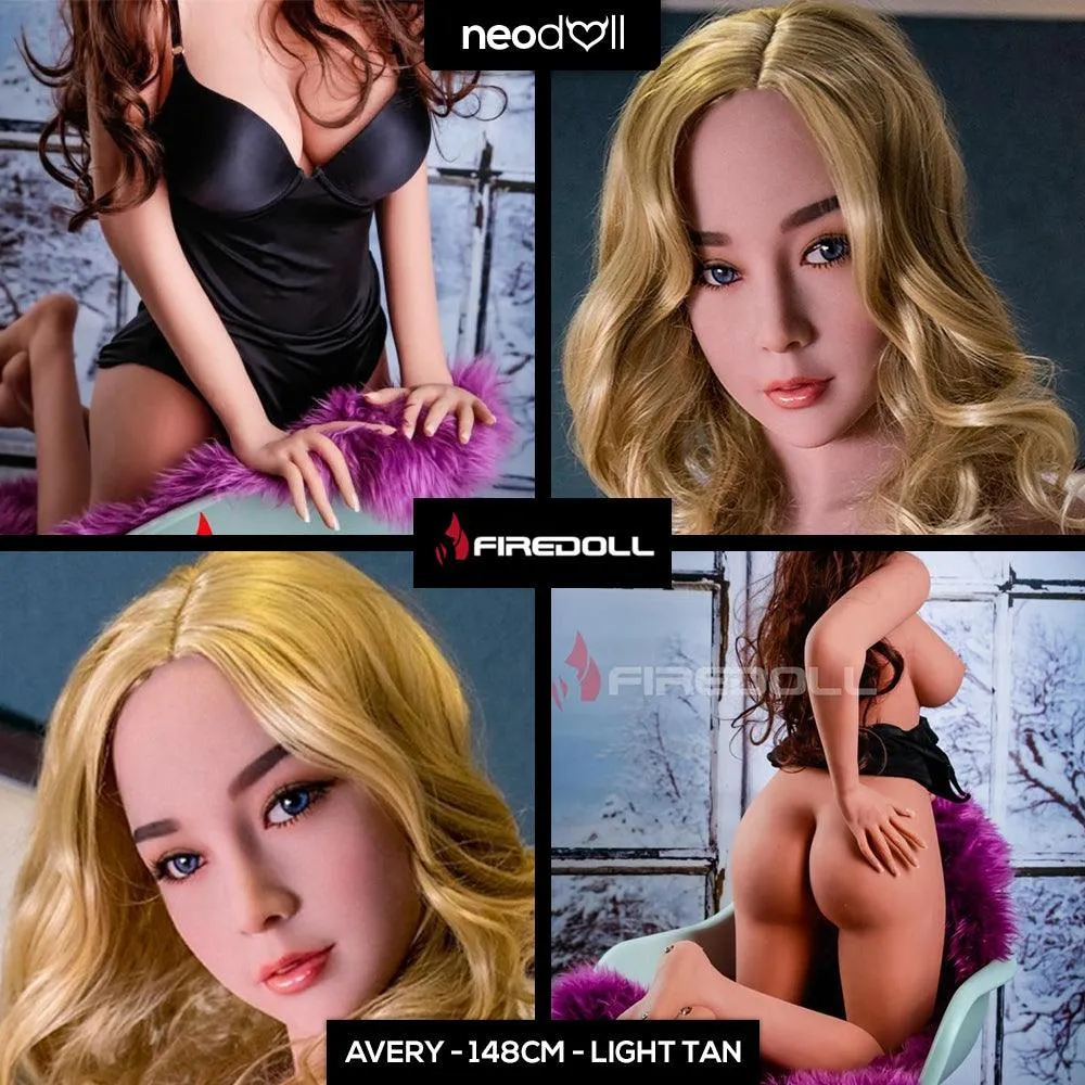 Fire Doll - Avery - Realistic Sex Doll - Tongue included - 148cm - Light Tan