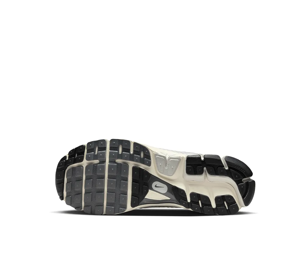 Nike Zoom Vomero 5 SE