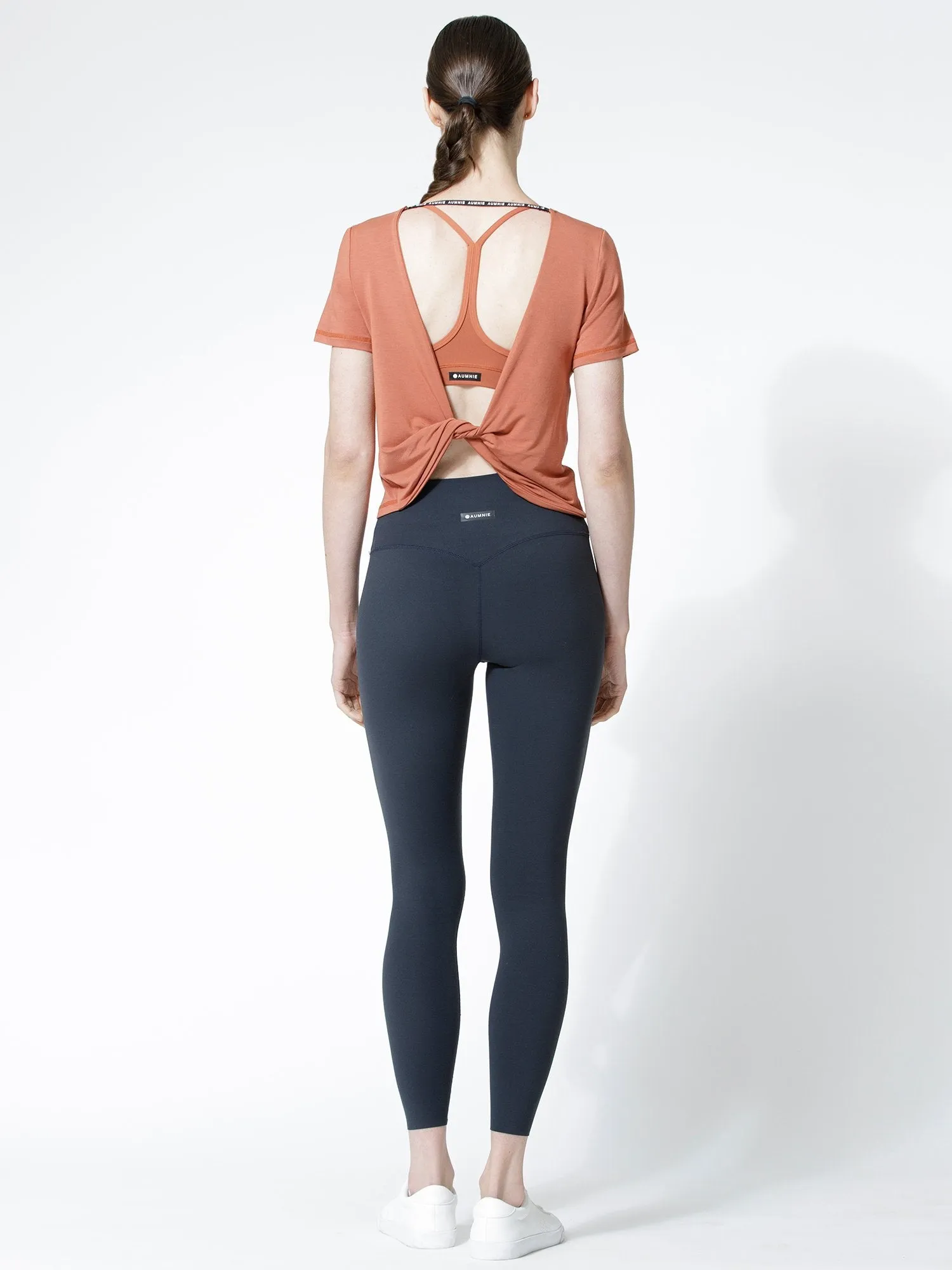 TWIST TEE, CLAY