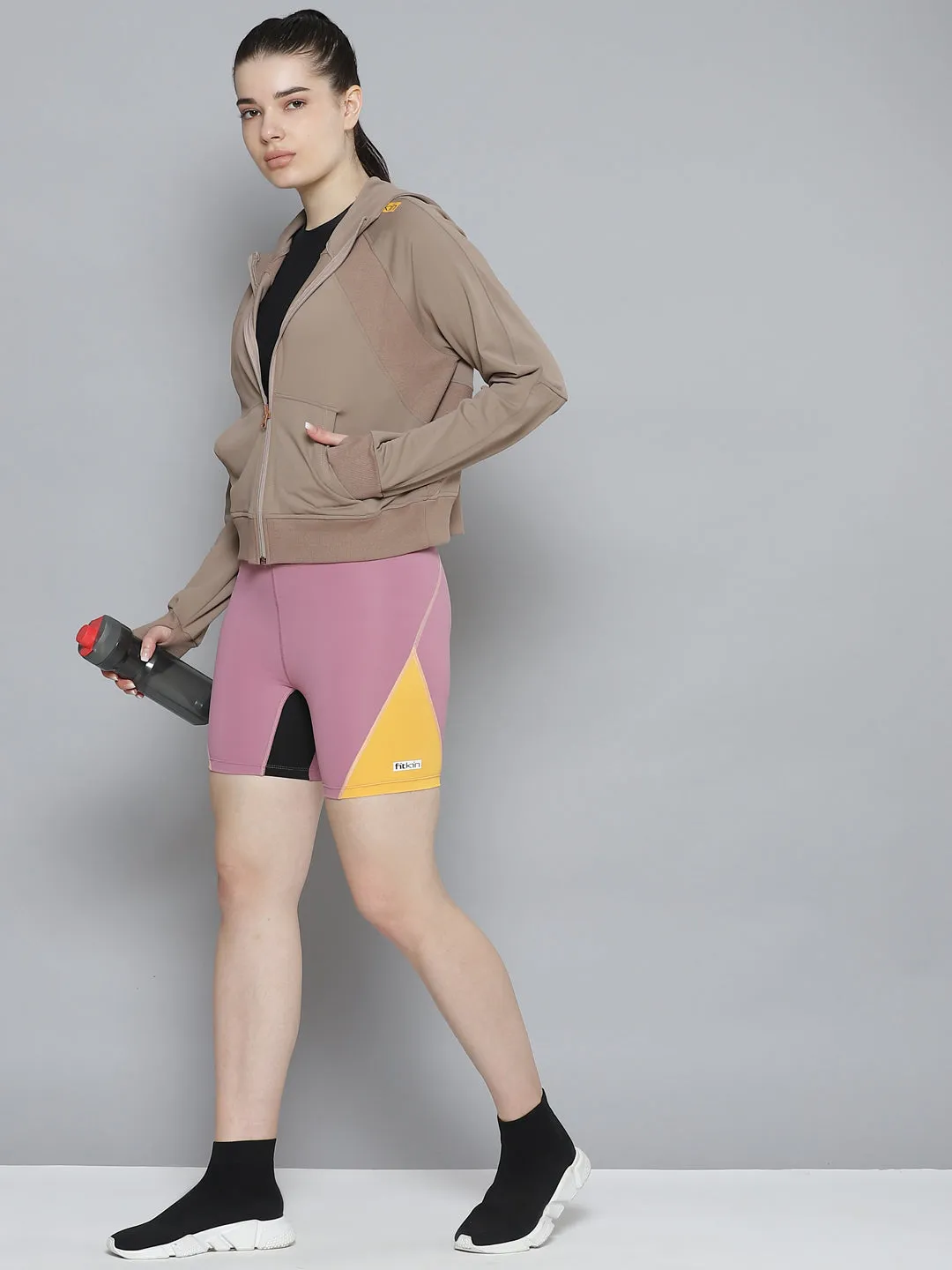 Women's Taupe Solid Sporty Quick Dry Jacket